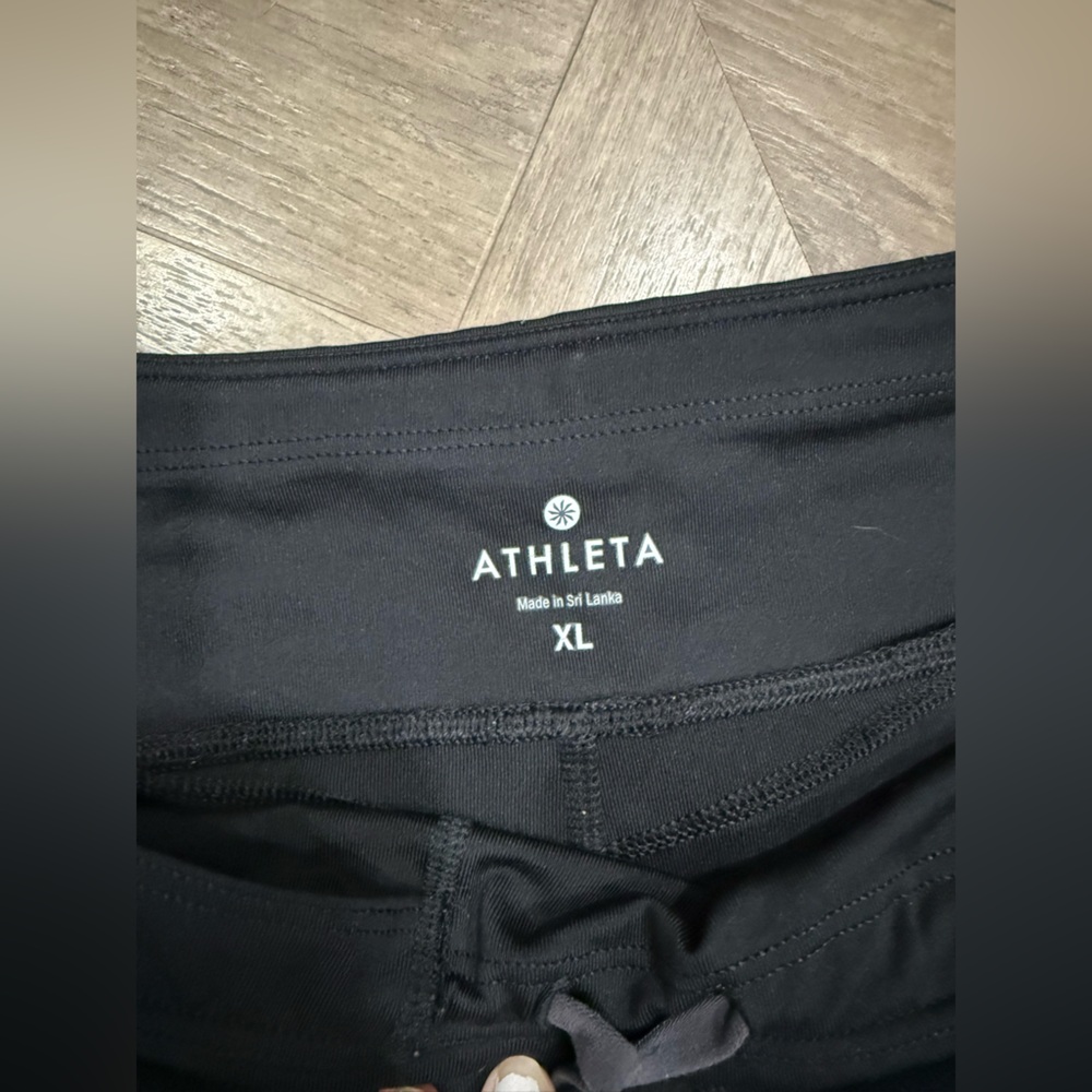 Athleta Black Crop Performance Leggings - Picture 5 of 5